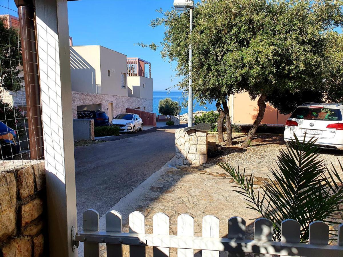 Apartments Cikac II - Modern Apartments By The Beach Mandre Exterior photo