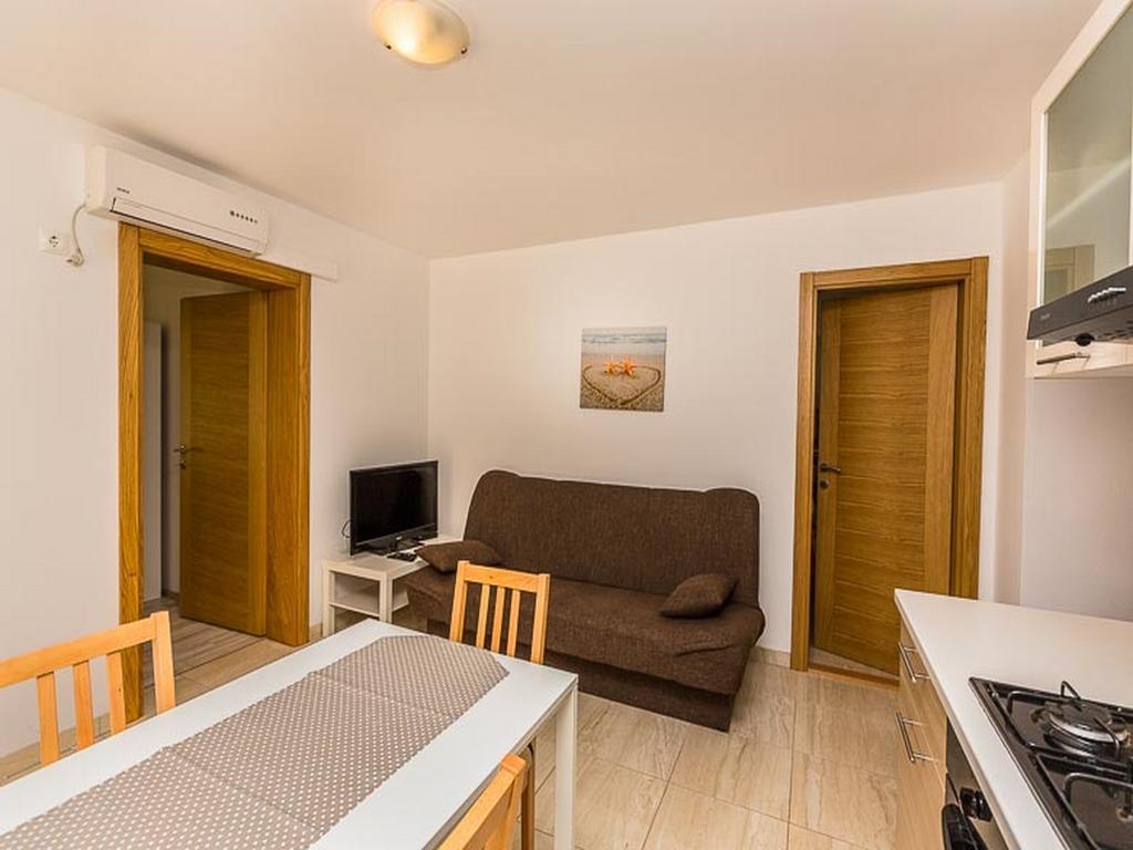 Apartments Cikac II - Modern Apartments By The Beach Mandre Room photo
