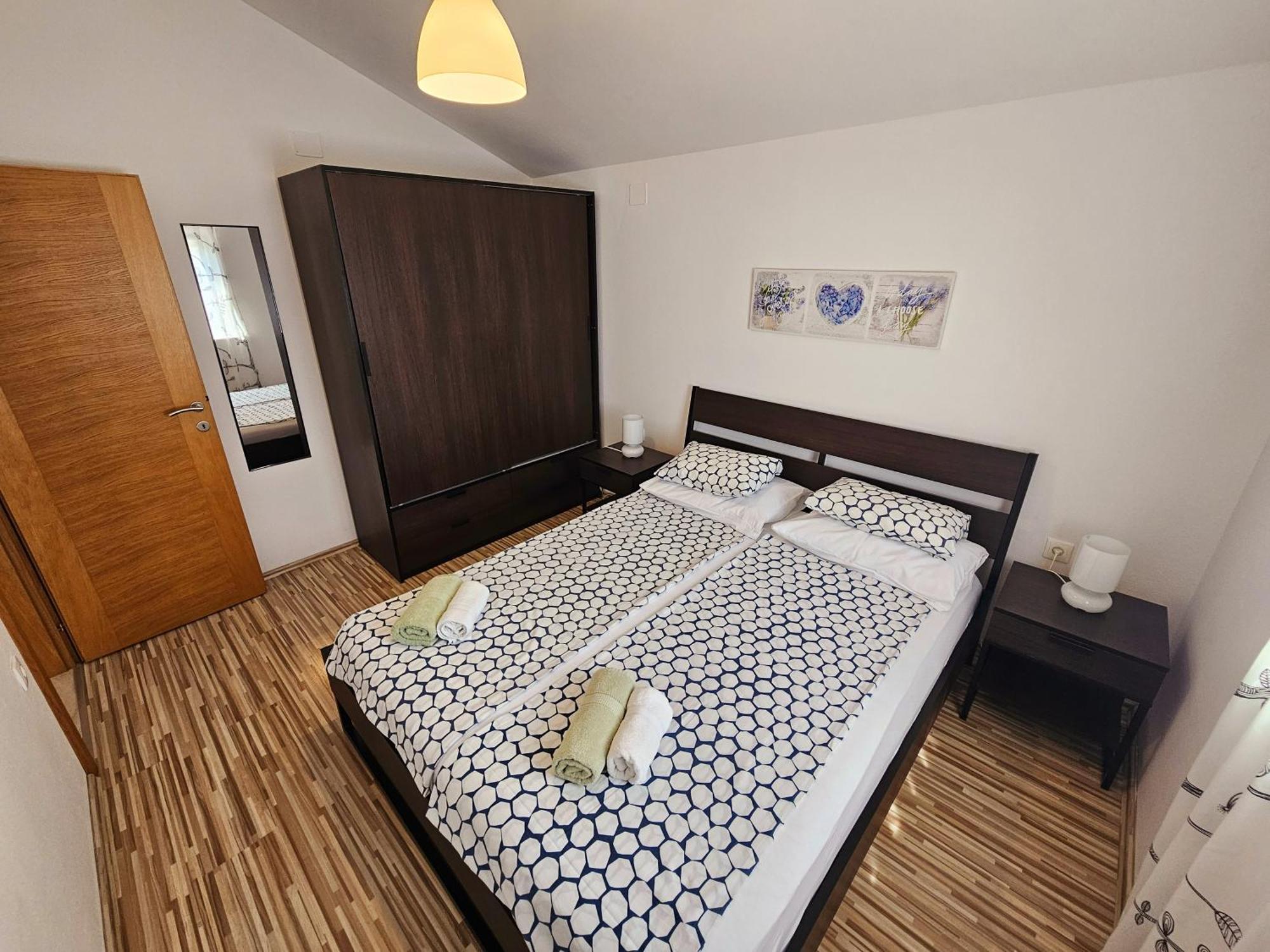 Apartments Cikac II - Modern Apartments By The Beach Mandre Exterior photo